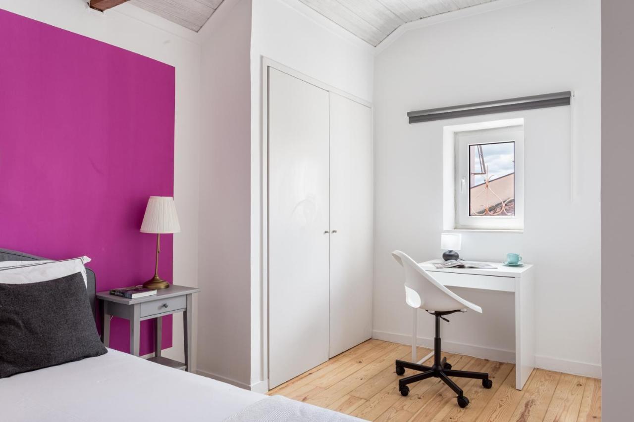 Joivy Stylish 2-bed Apt With Balcony In Lapa, 5mins To National Museum Of Ancient Art Lisboa