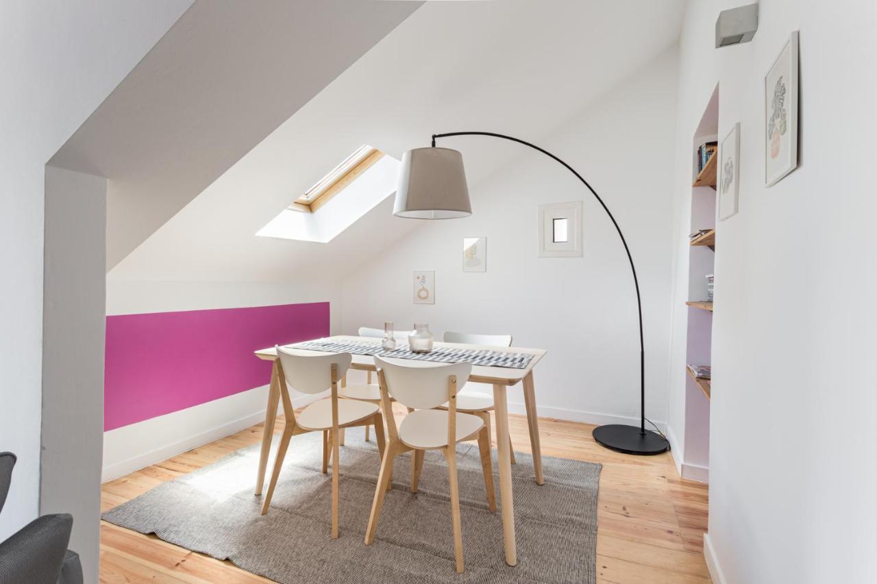 Joivy Stylish 2-bed Apt With Balcony In Lapa, 5mins To National Museum Of Ancient Art Apartamento