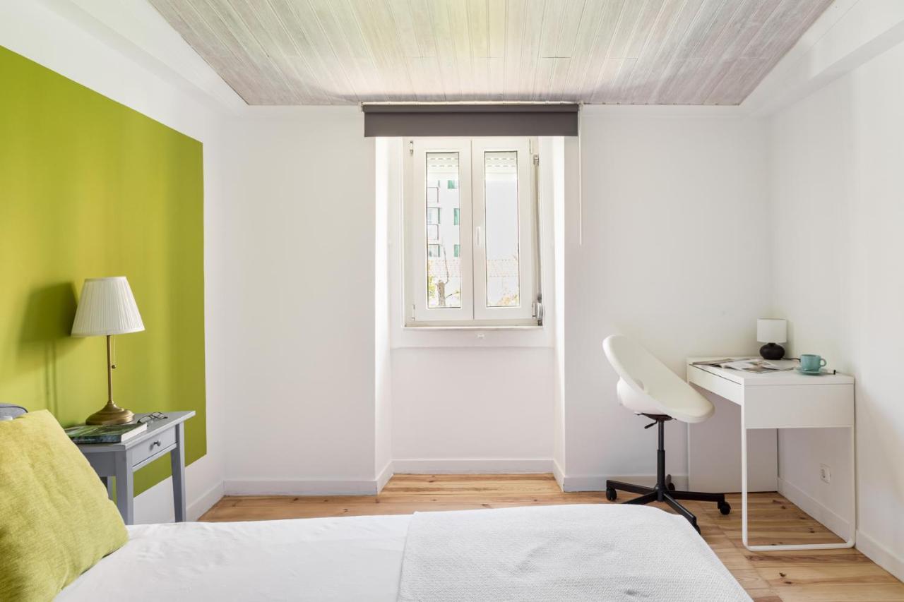 Apartamento Joivy Stylish 2-bed Apt With Balcony In Lapa, 5mins To National Museum Of Ancient Art Lisboa