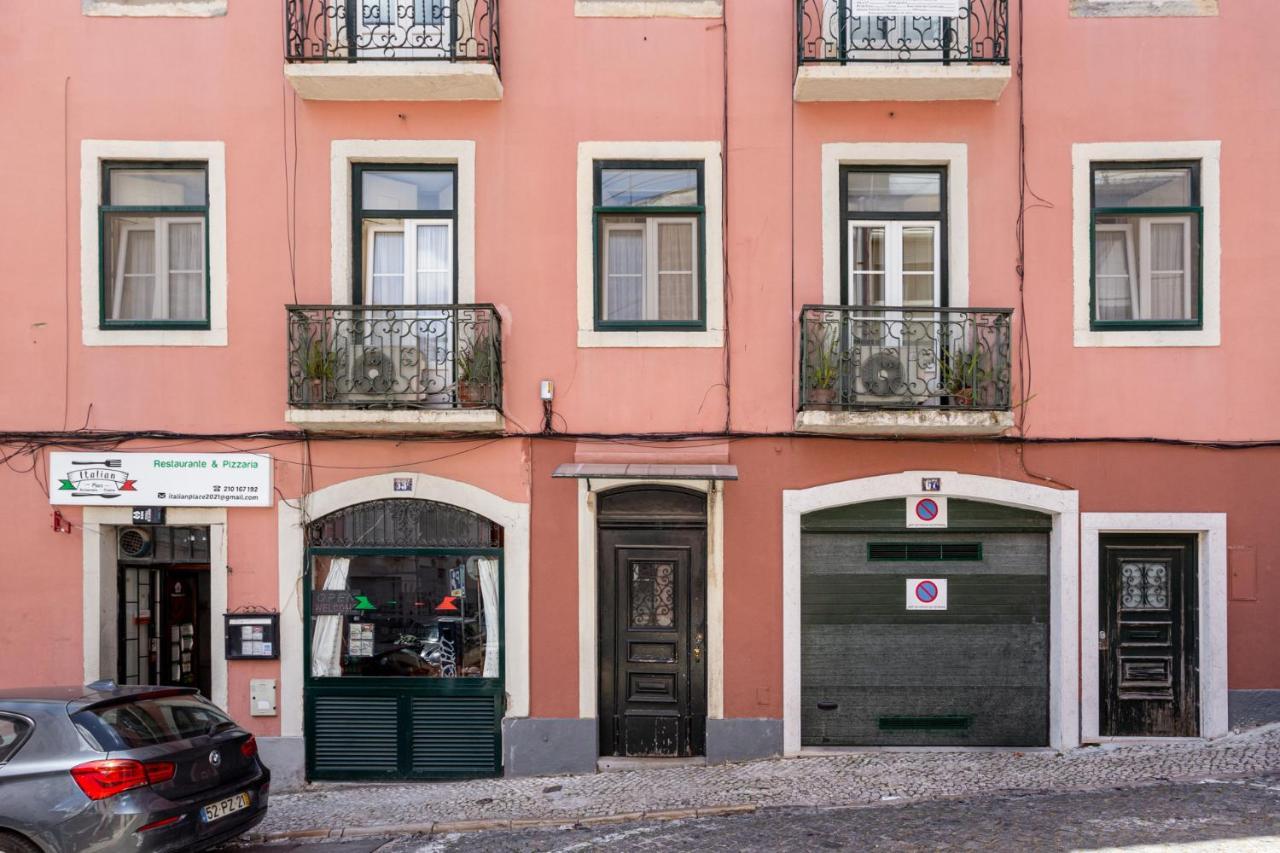 Joivy Stylish 2-bed Apt With Balcony In Lapa, 5mins To National Museum Of Ancient Art Apartamento